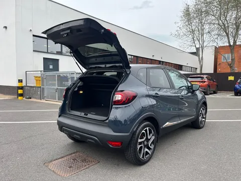 19 of 31 for Renault Captur 0.9 TCE 90 Iconic 5dr