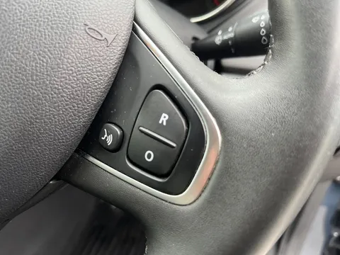 25 of 31 for Renault Captur 0.9 TCE 90 Iconic 5dr