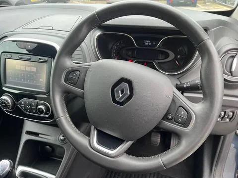 27 of 31 for Renault Captur 0.9 TCE 90 Iconic 5dr