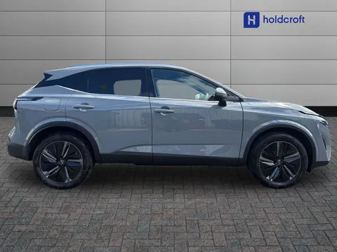 OX25DTF Nissan Qashqai 1.3 DiG-T MH 158 Tekna 5dr Xtronic Thumbnail #3