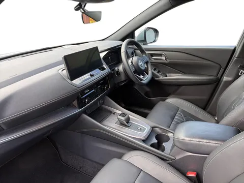 OX25DTF Nissan Qashqai 1.3 DiG-T MH 158 Tekna 5dr Xtronic Thumbnail #11