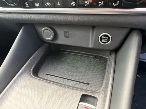 OX25DTF Nissan Qashqai 1.3 DiG-T MH 158 Tekna 5dr Xtronic Thumbnail #26