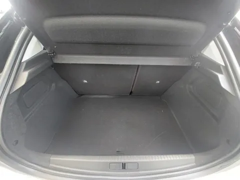 ML22ZSF Vauxhall Corsa 100kW Elite Nav Premium 50kWh 5dr Auto [7.4kWCh] Thumbnail #14