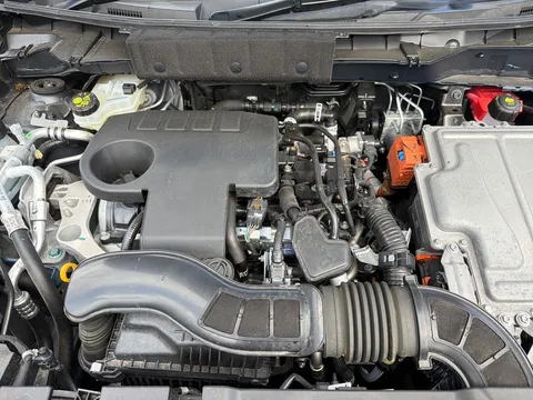 OW74YNB Nissan Juke 1.6 Hybrid Tekna 5dr Auto Thumbnail #10