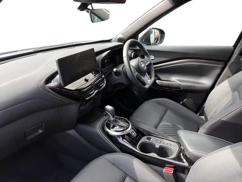 OW74YGR Nissan Juke 1.6 Hybrid Tekna 5dr Auto Thumbnail #11
