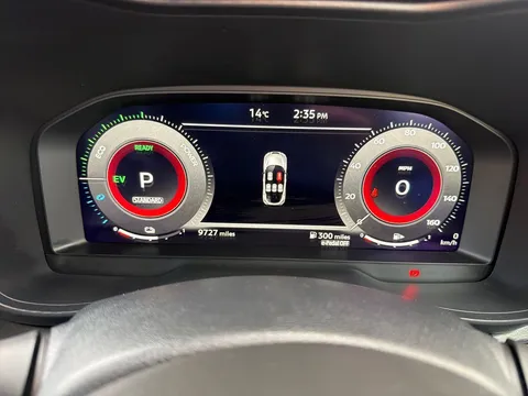 OW74YGR Nissan Juke 1.6 Hybrid Tekna 5dr Auto Thumbnail #13