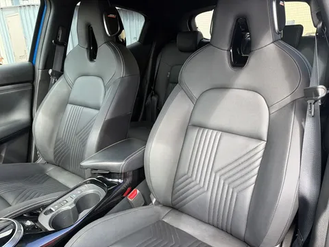 OW74YNB Nissan Juke 1.6 Hybrid Tekna 5dr Auto Thumbnail #17
