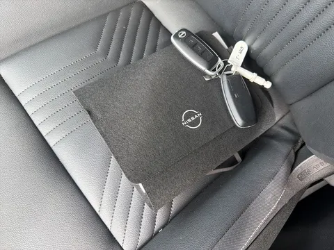 OW74YNB Nissan Juke 1.6 Hybrid Tekna 5dr Auto Thumbnail #21