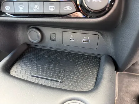 OW74YNB Nissan Juke 1.6 Hybrid Tekna 5dr Auto Thumbnail #26