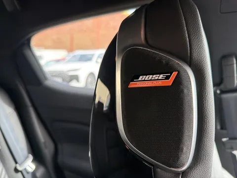 OW74YGR Nissan Juke 1.6 Hybrid Tekna 5dr Auto Thumbnail #23