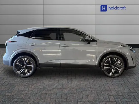 OX25DVW Nissan Qashqai 1.3 DiG-T MH Tekna 5dr Thumbnail #3