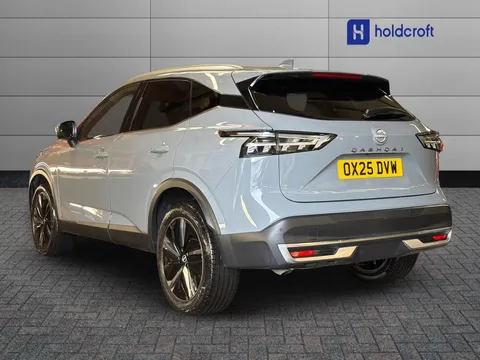 OX25DVW Nissan Qashqai 1.3 DiG-T MH Tekna 5dr Thumbnail #4