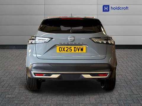 OX25DVW Nissan Qashqai 1.3 DiG-T MH Tekna 5dr Thumbnail #5