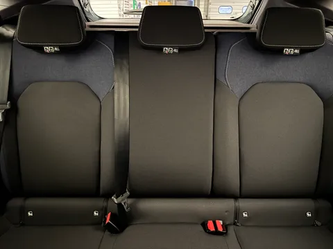 DL75UOH Dacia Duster 1.6 Hybrid 140 Journey 5dr Auto Thumbnail #15