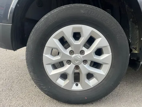 15 of 33 for Dacia Duster 1.0 TCe 90 Comfort 5dr