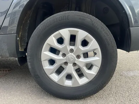 16 of 33 for Dacia Duster 1.0 TCe 90 Comfort 5dr