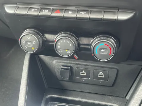 26 of 33 for Dacia Duster 1.0 TCe 90 Comfort 5dr