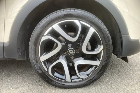 BF68YMM Renault Captur 1.5 dCi 90 Iconic 5dr EDC Thumbnail #5