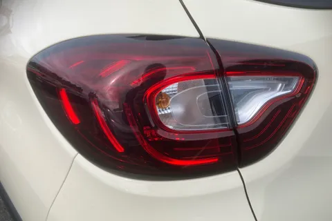 BF68YMM Renault Captur 1.5 dCi 90 Iconic 5dr EDC Thumbnail #28
