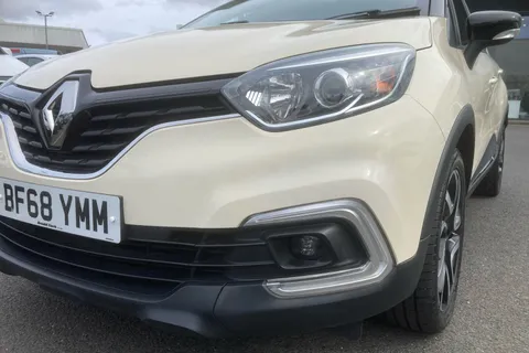 BF68YMM Renault Captur 1.5 dCi 90 Iconic 5dr EDC Thumbnail #33