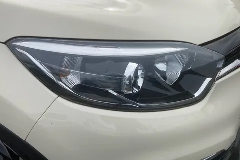 BF68YMM Renault Captur 1.5 dCi 90 Iconic 5dr EDC Thumbnail #36