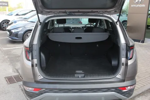 DE23USP Hyundai Tucson 1.6 TGDi Hybrid 230 Premium 5dr 2WD Auto Thumbnail #8