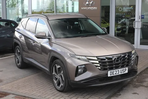 DE23USP Hyundai Tucson 1.6 TGDi Hybrid 230 Premium 5dr 2WD Auto Thumbnail #2