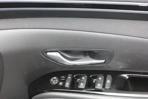 DE23USP Hyundai Tucson 1.6 TGDi Hybrid 230 Premium 5dr 2WD Auto Thumbnail #19