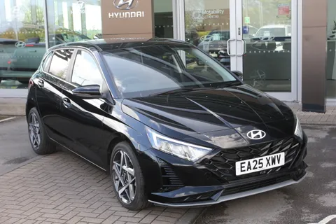 EA25XWV Hyundai i20 1.0T GDi Premium 5dr DCT Thumbnail #1