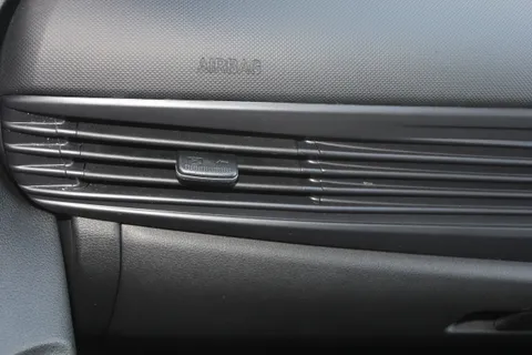 EA25XWV Hyundai i20 1.0T GDi Premium 5dr DCT Thumbnail #9