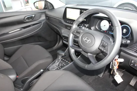 EA25XWV Hyundai i20 1.0T GDi Premium 5dr DCT Thumbnail #14