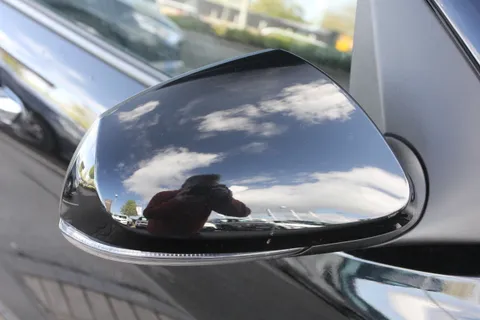 EA25YLV Hyundai i10 1.0 [63] Premium 5dr Auto [Nav] Thumbnail #4