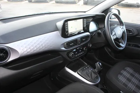 EA25YLV Hyundai i10 1.0 [63] Premium 5dr Auto [Nav] Thumbnail #8