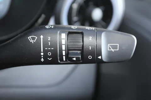 EA25YLV Hyundai i10 1.0 [63] Premium 5dr Auto [Nav] Thumbnail #21