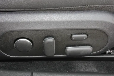 18 of 58 for Hyundai Ioniq 6 168kW Ultimate 77kWh 4dr Auto ZERO DEPOSIT FINANCE AVAILABLE