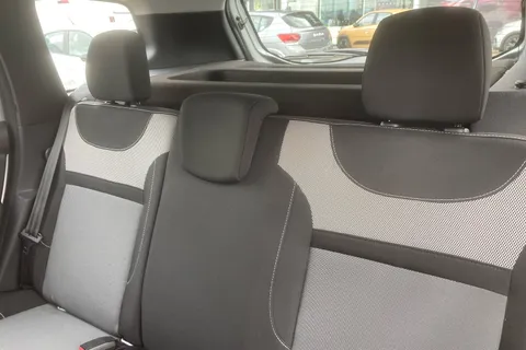 9 of 40 for DACIA DUSTER 1.2 TCe 125 Prestige 5dr