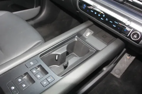 27 of 58 for Hyundai Ioniq 6 168kW Ultimate 77kWh 4dr Auto ZERO DEPOSIT FINANCE AVAILABLE