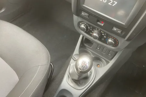 12 of 40 for DACIA DUSTER 1.2 TCe 125 Prestige 5dr