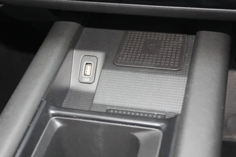 29 of 58 for Hyundai Ioniq 6 168kW Ultimate 77kWh 4dr Auto ZERO DEPOSIT FINANCE AVAILABLE