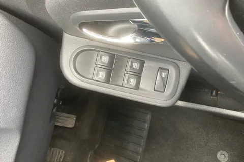 16 of 40 for DACIA DUSTER 1.2 TCe 125 Prestige 5dr