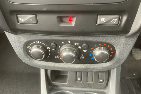 17 of 40 for DACIA DUSTER 1.2 TCe 125 Prestige 5dr