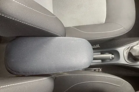 19 of 40 for DACIA DUSTER 1.2 TCe 125 Prestige 5dr