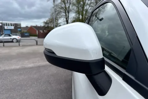 DC23YOL Honda Hr-V 1.5 eHEV Advance 5dr CVT Thumbnail #27