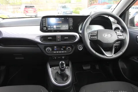 ML26WNJ Hyundai i10 1.2 [79] Premium 5dr Auto [Nav] Thumbnail #12