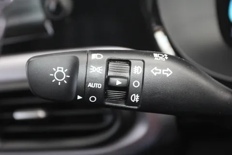 ML26WNJ Hyundai i10 1.2 [79] Premium 5dr Auto [Nav] Thumbnail #21