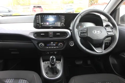 MV26WWS Hyundai i10 1.2 [79] Premium 5dr Auto [Nav] Thumbnail #12