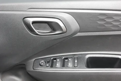 MV26WWS Hyundai i10 1.2 [79] Premium 5dr Auto [Nav] Thumbnail #15