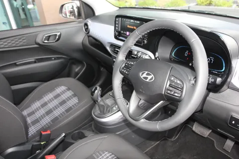 MV26WWS Hyundai i10 1.2 [79] Premium 5dr Auto [Nav] Thumbnail #16