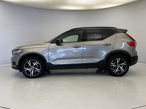 BT22DPY Volvo XC40 2.0 B4P R DESIGN 5dr AWD Auto [7 speed] Thumbnail #6
