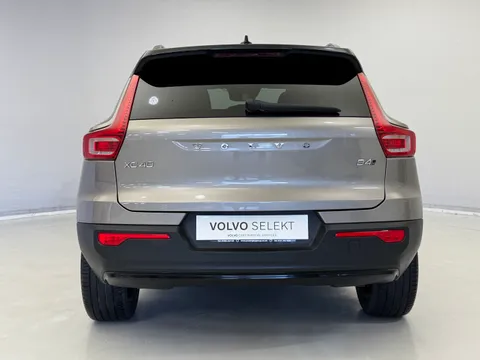 BT22DPY Volvo XC40 2.0 B4P R DESIGN 5dr AWD Auto [7 speed] Thumbnail #4
